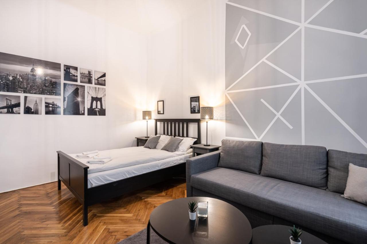 B8 - Grand Boulevard Cozy Apartment - Best Location By Bqa Будапеща Екстериор снимка