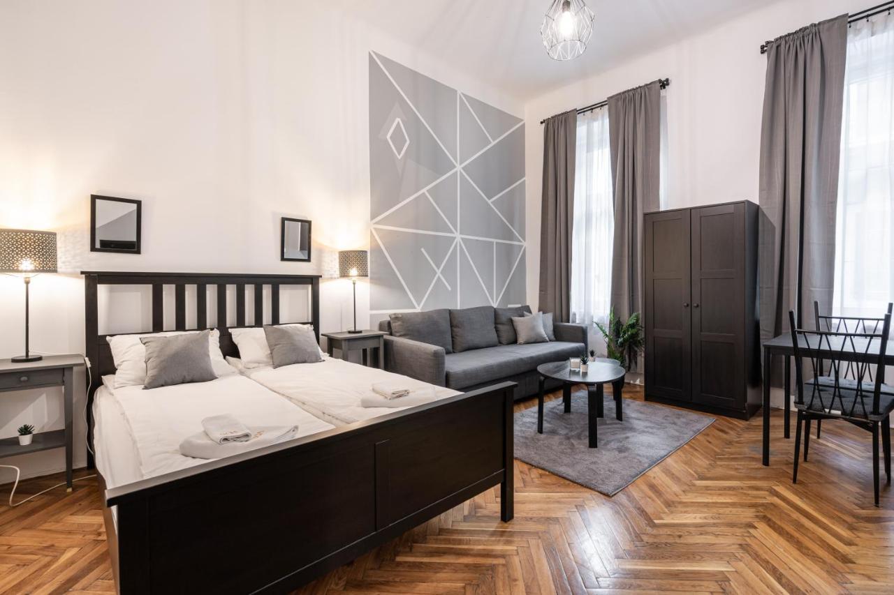 B8 - Grand Boulevard Cozy Apartment - Best Location By Bqa Будапеща Екстериор снимка