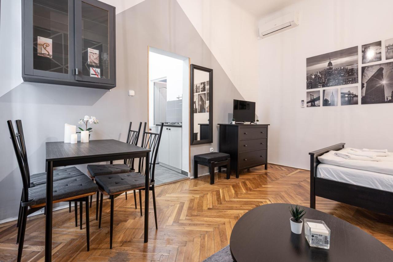 B8 - Grand Boulevard Cozy Apartment - Best Location By Bqa Будапеща Екстериор снимка
